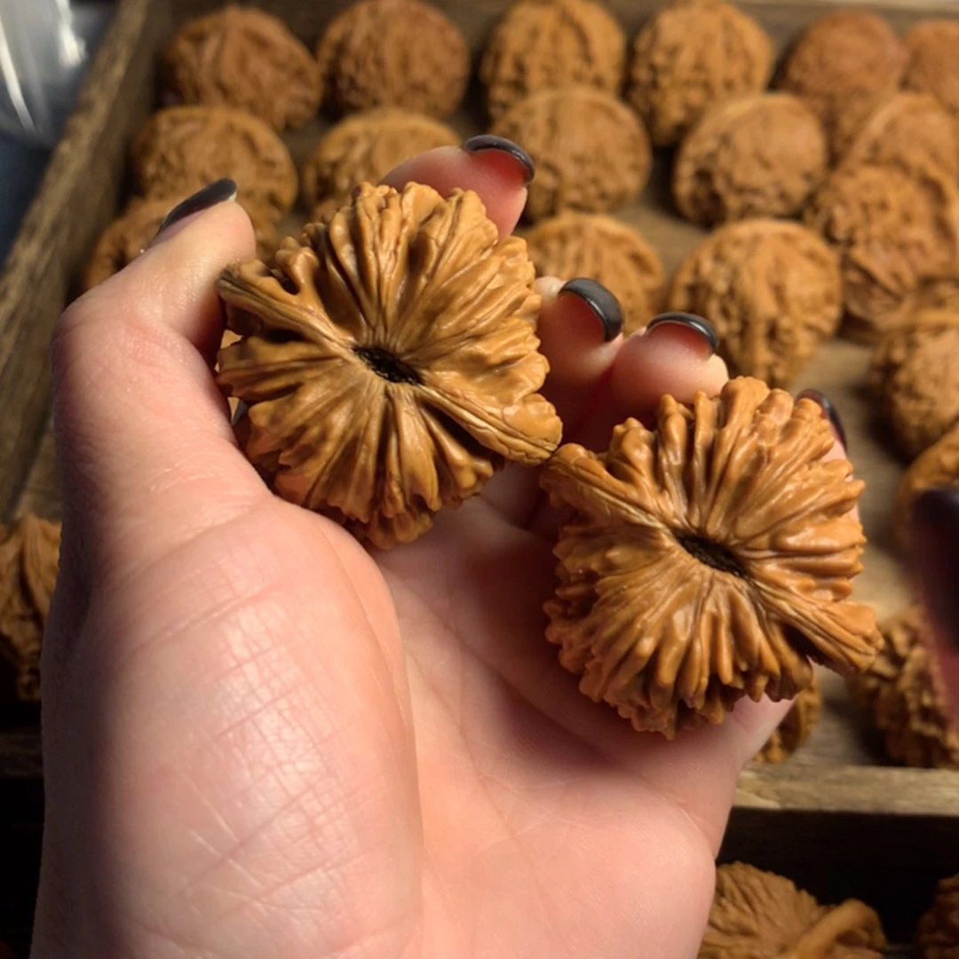 【闪购商品】文玩核桃吊坠十**美悍高楼色差
