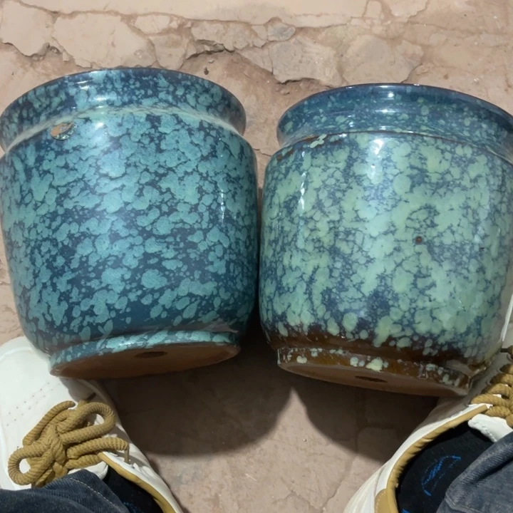 紫砂花盆口径20高度20两只小瑕疵