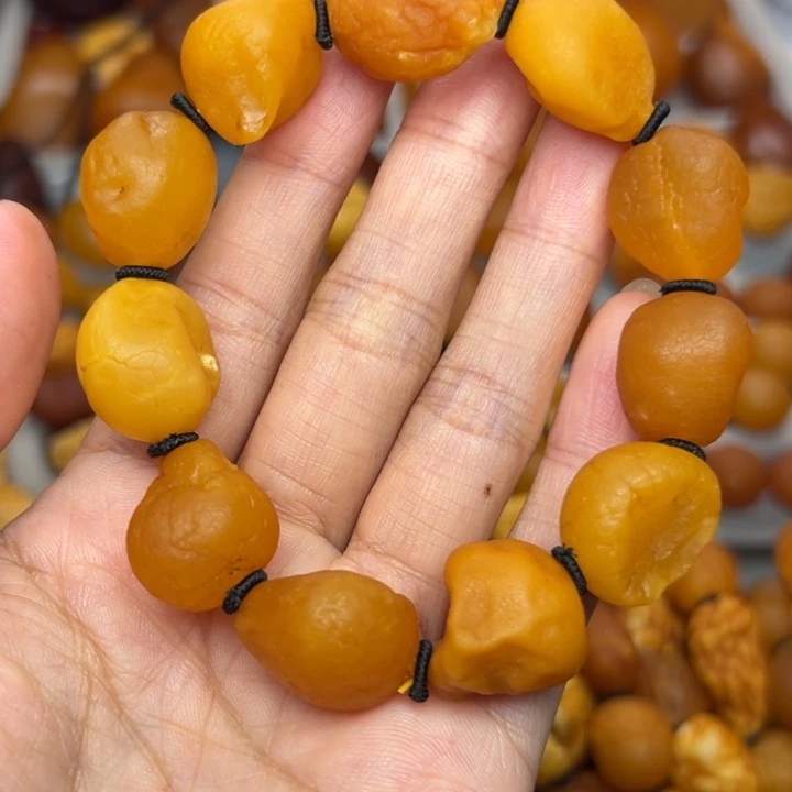 琥珀未镶嵌颈饰天然蜜蜡