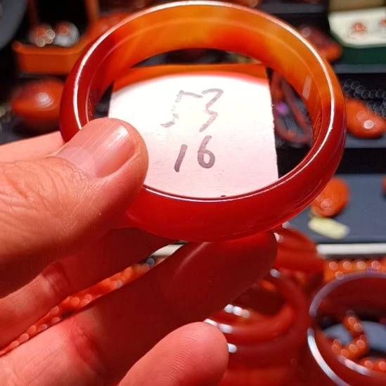 玛瑙/玉髓手镯未镶嵌