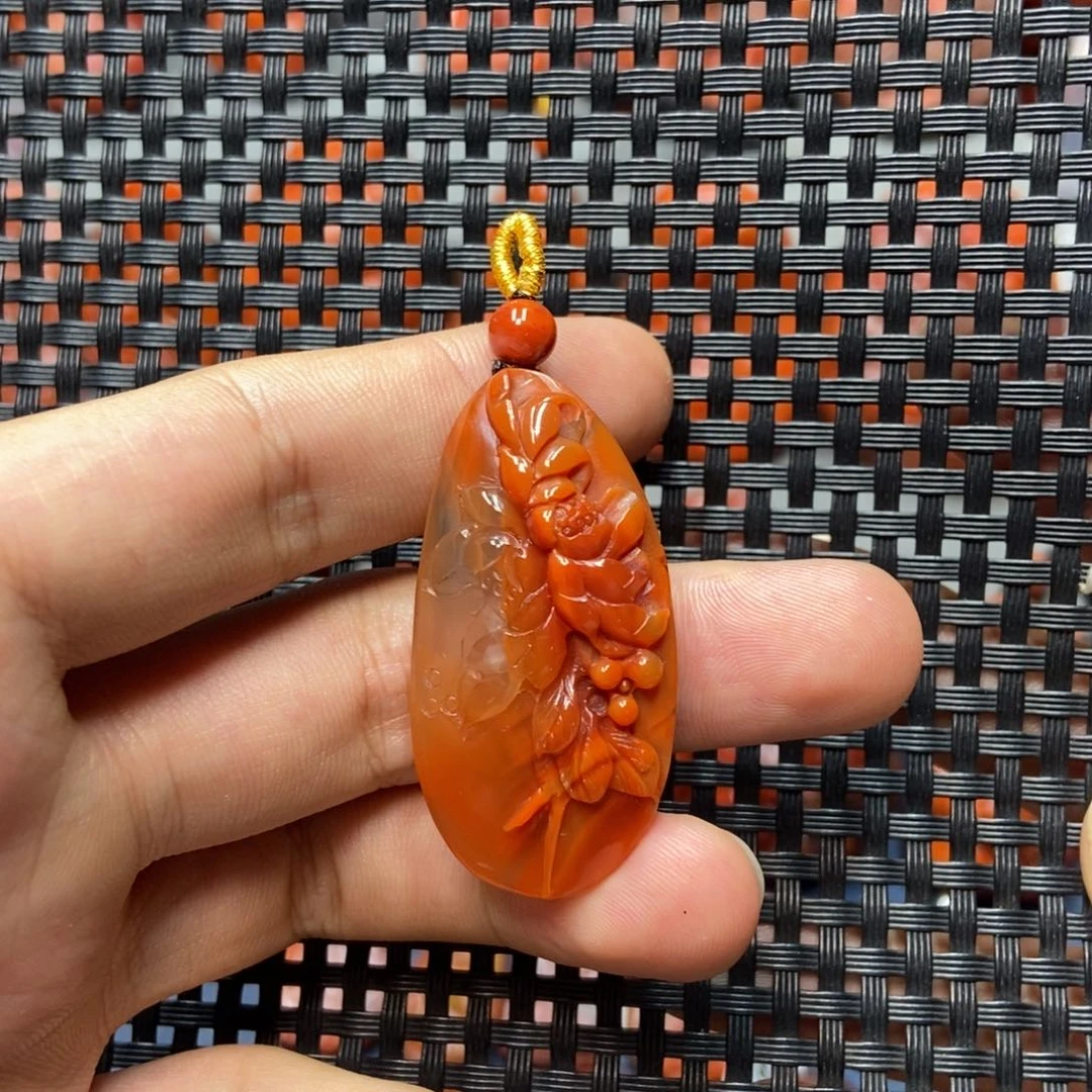 锦****吊坠(不含链)未镶嵌南红玛瑙