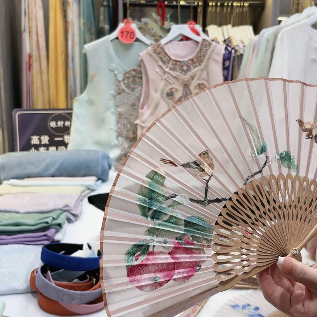 【闪购商品】?***?苏绣的艺术品也是很不错的呀哈哈