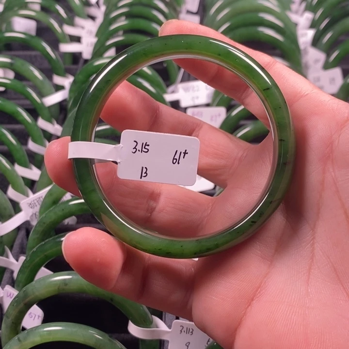 和田玉（碧玉）手镯未镶嵌61