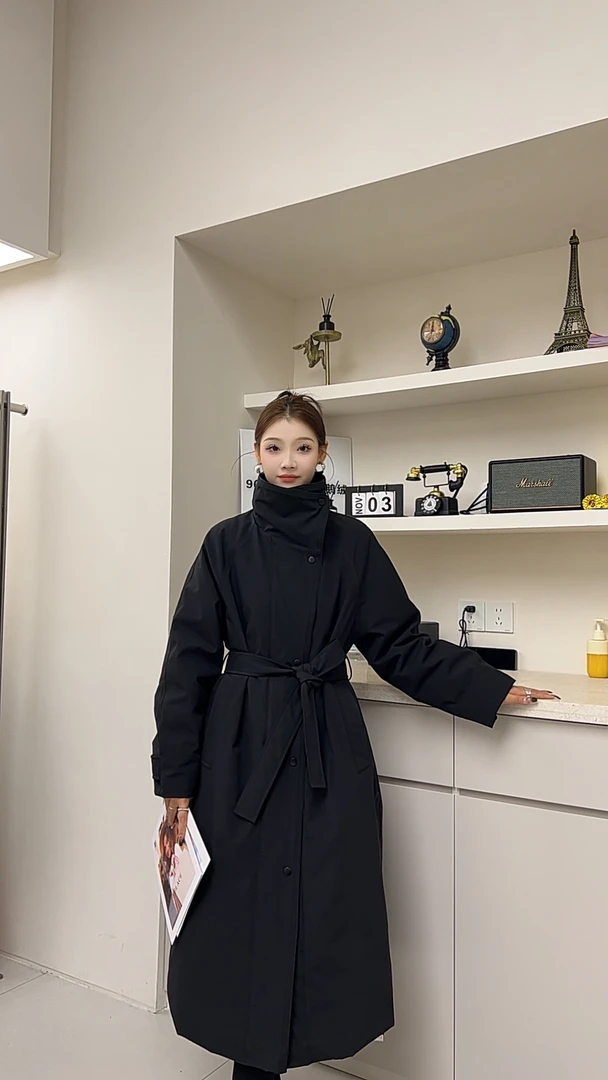 90白鸭绒风衣款羽绒服时尚设计大气大长款羽绒服323
