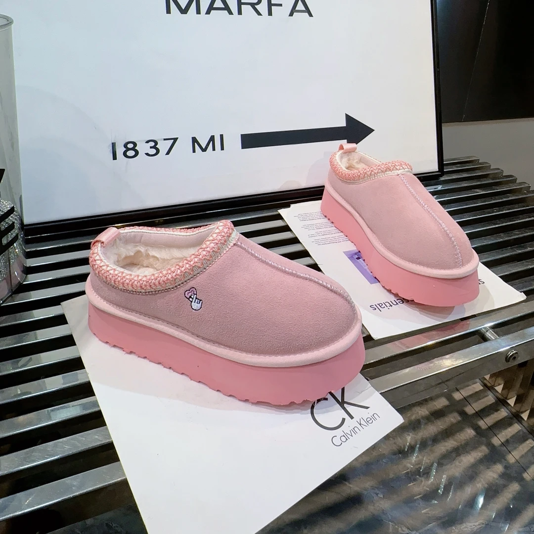 A.M艾墨儿女款2025年秋冬新款磨砂质感厚底包头拖雪地靴