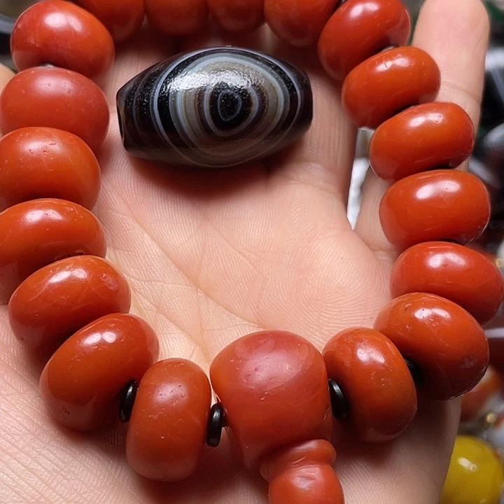 诚***厂南红玛瑙未镶嵌颈饰