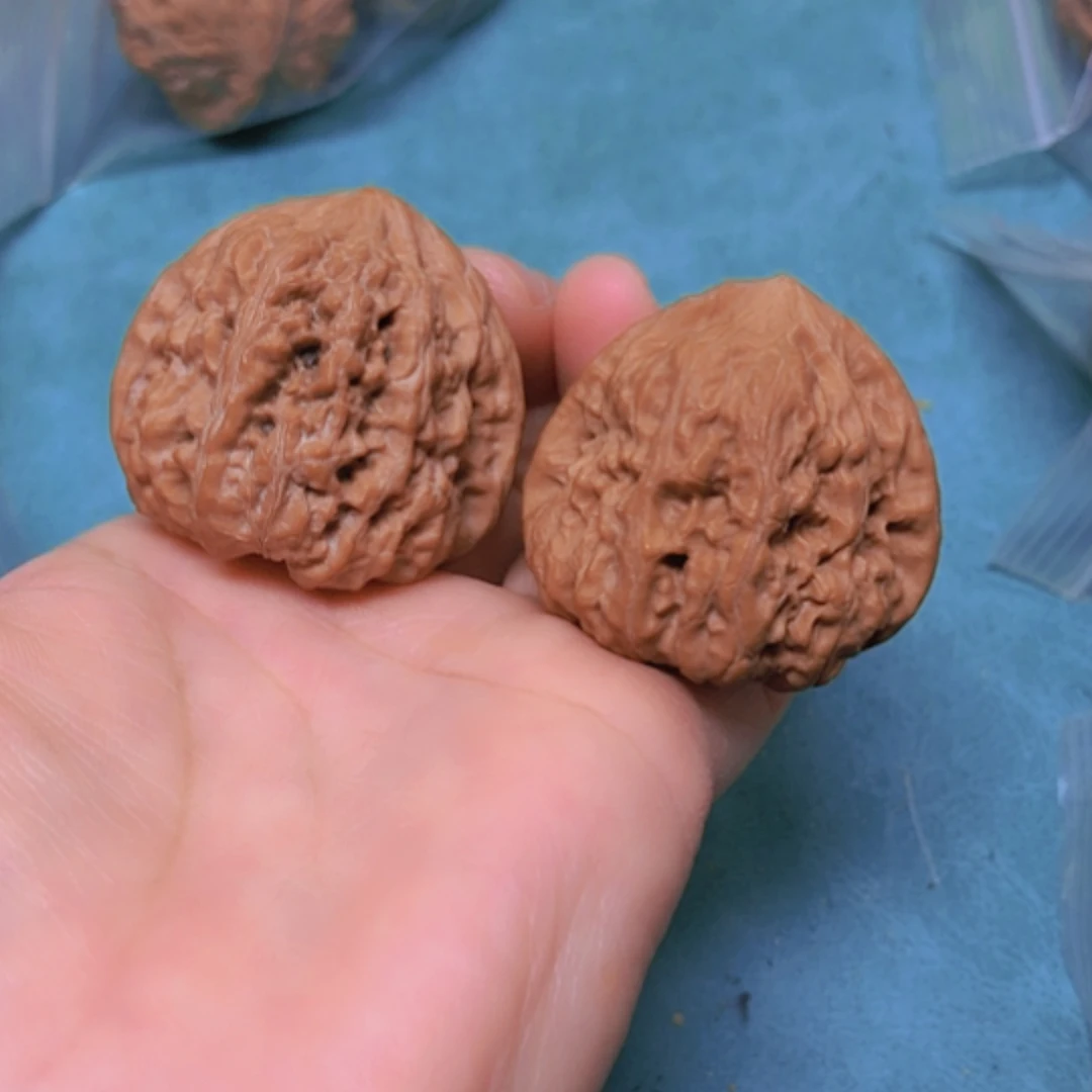 【闪购商品】摆件核桃41平谷凹底修尖
