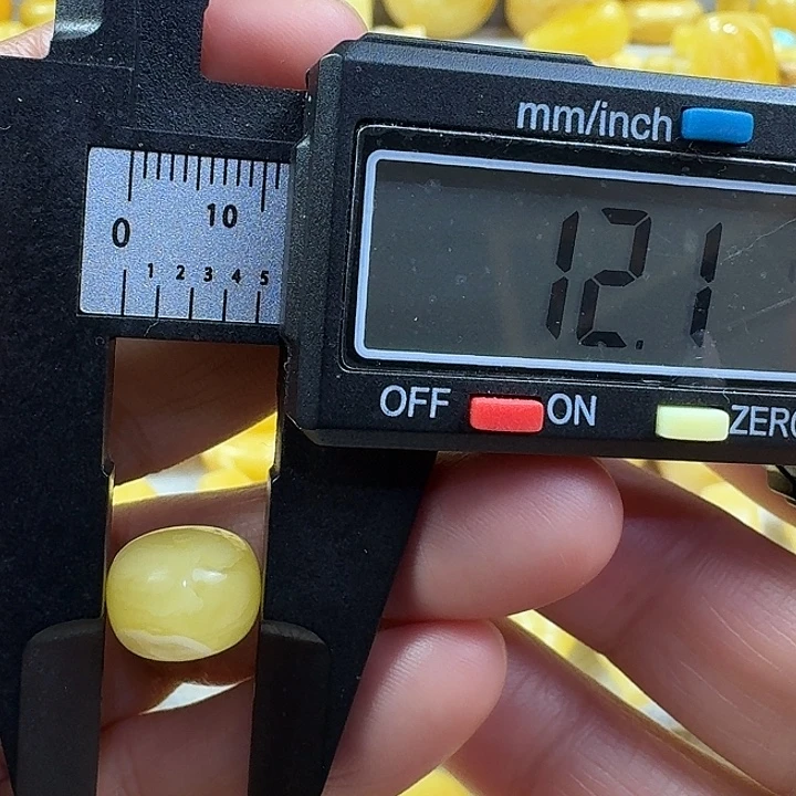 蜜蜡未镶嵌裸石42