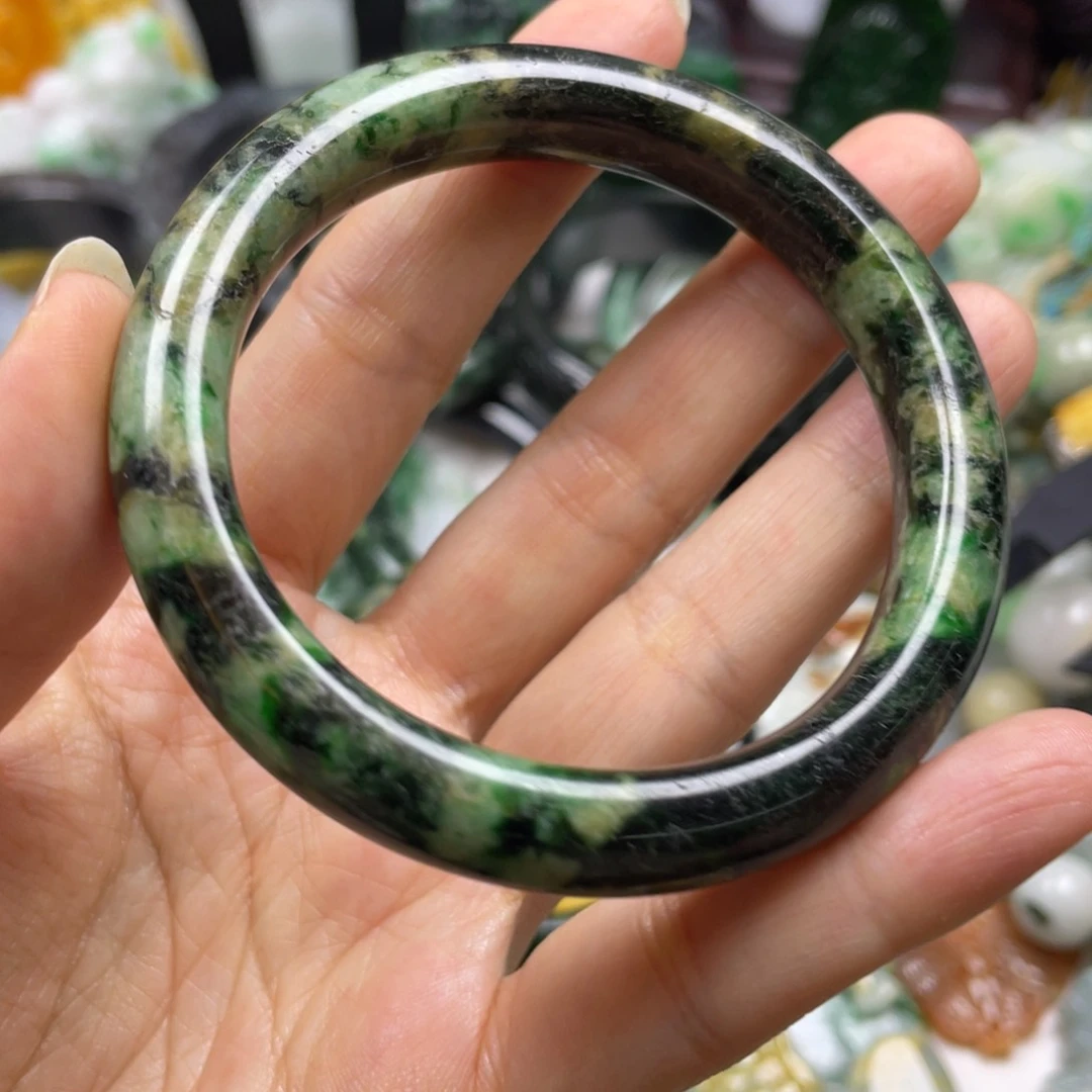 翡翠颈饰未镶嵌文**暖牌子