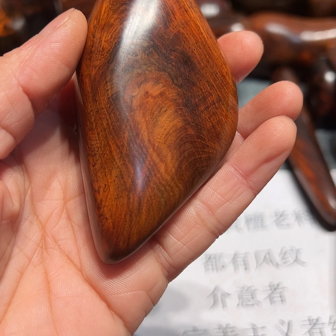 交趾黄檀（大红酸枝）石*