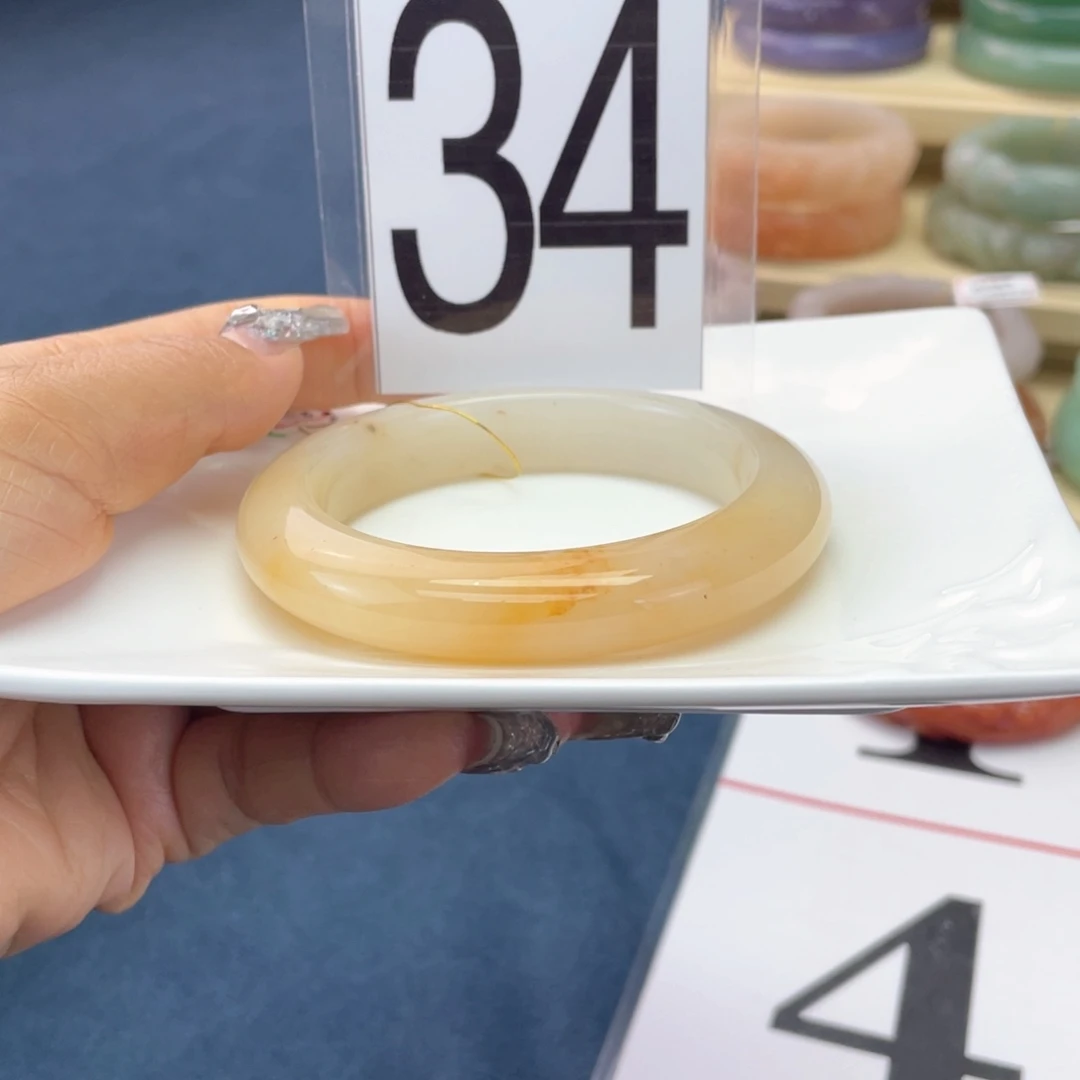 石英质玉未镶嵌手镯