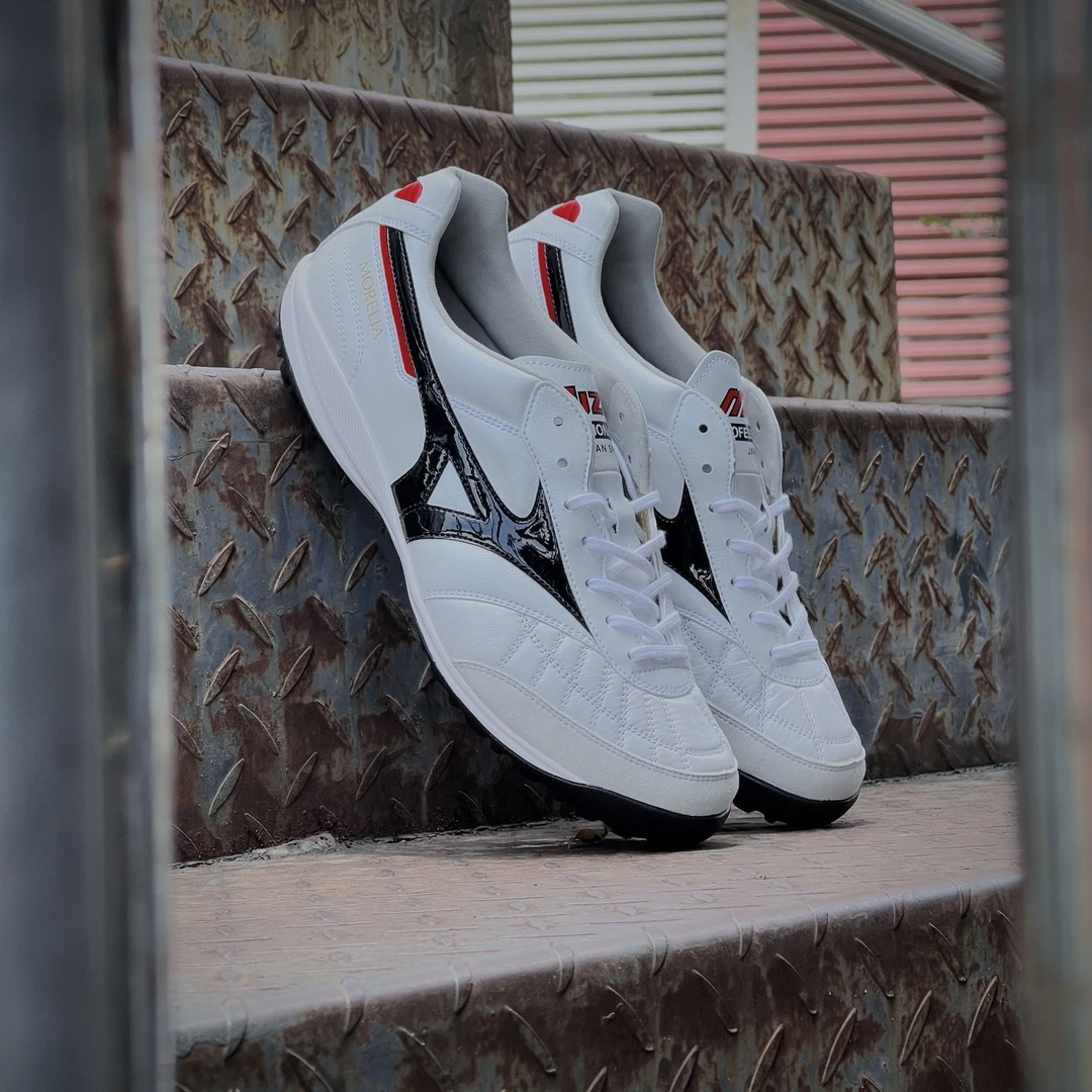 美津浓MORELIA莫雷拉M8日产高端TF碎钉袋鼠皮足球鞋