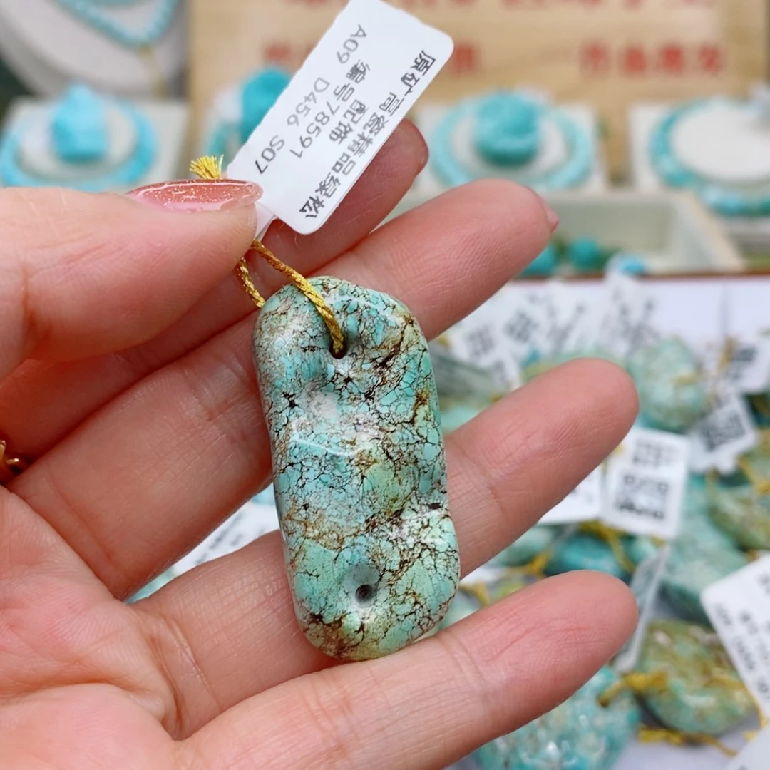 未镶嵌绿松石珠宝奇石