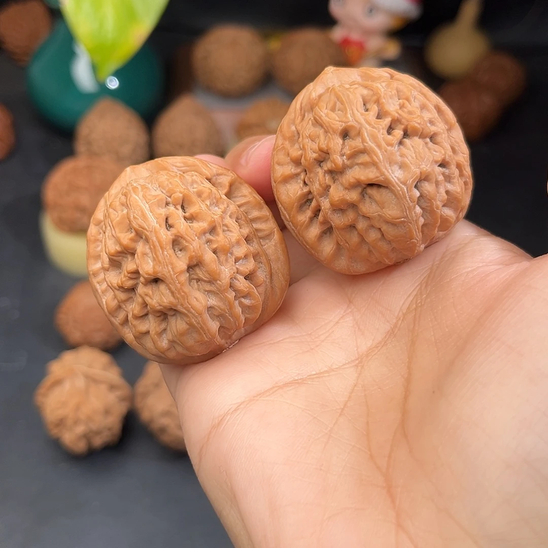 文玩核桃把件红锦鲤39