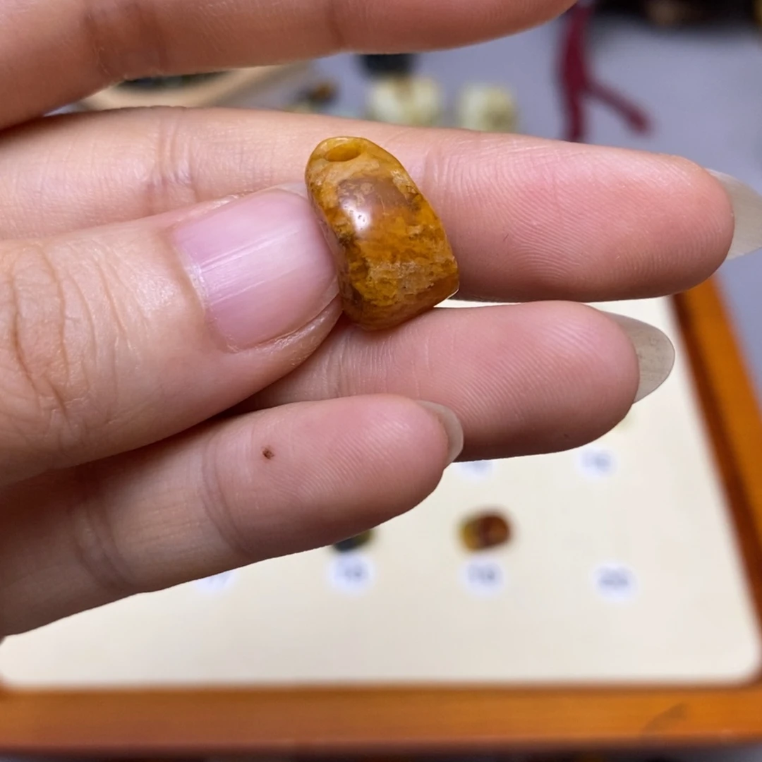 蛇纹石玉合金配饰葩*纳