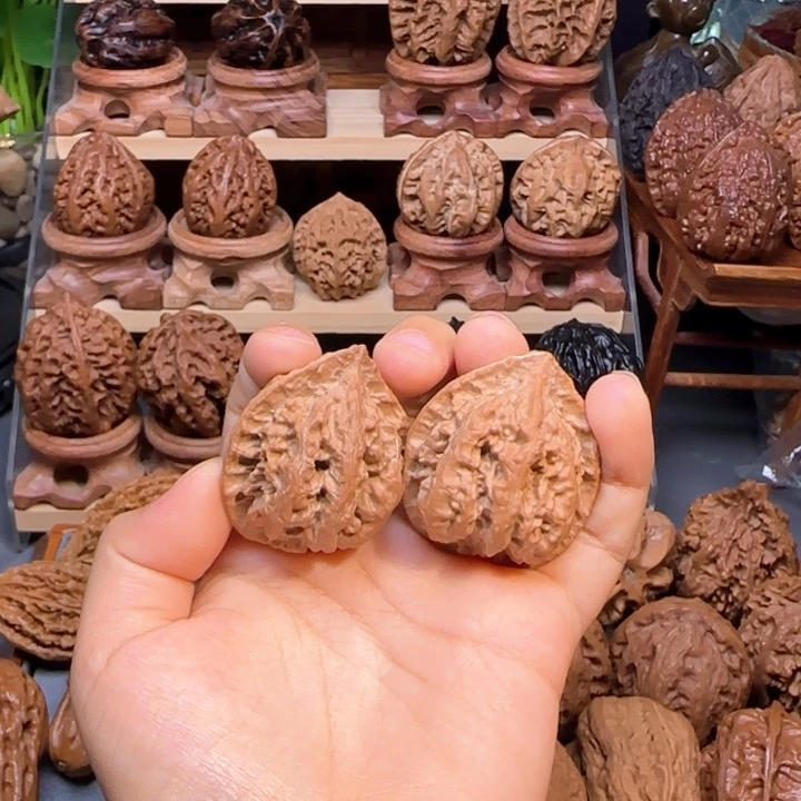 文玩核桃把件～蚂蚁的世界是你不爱看吗这