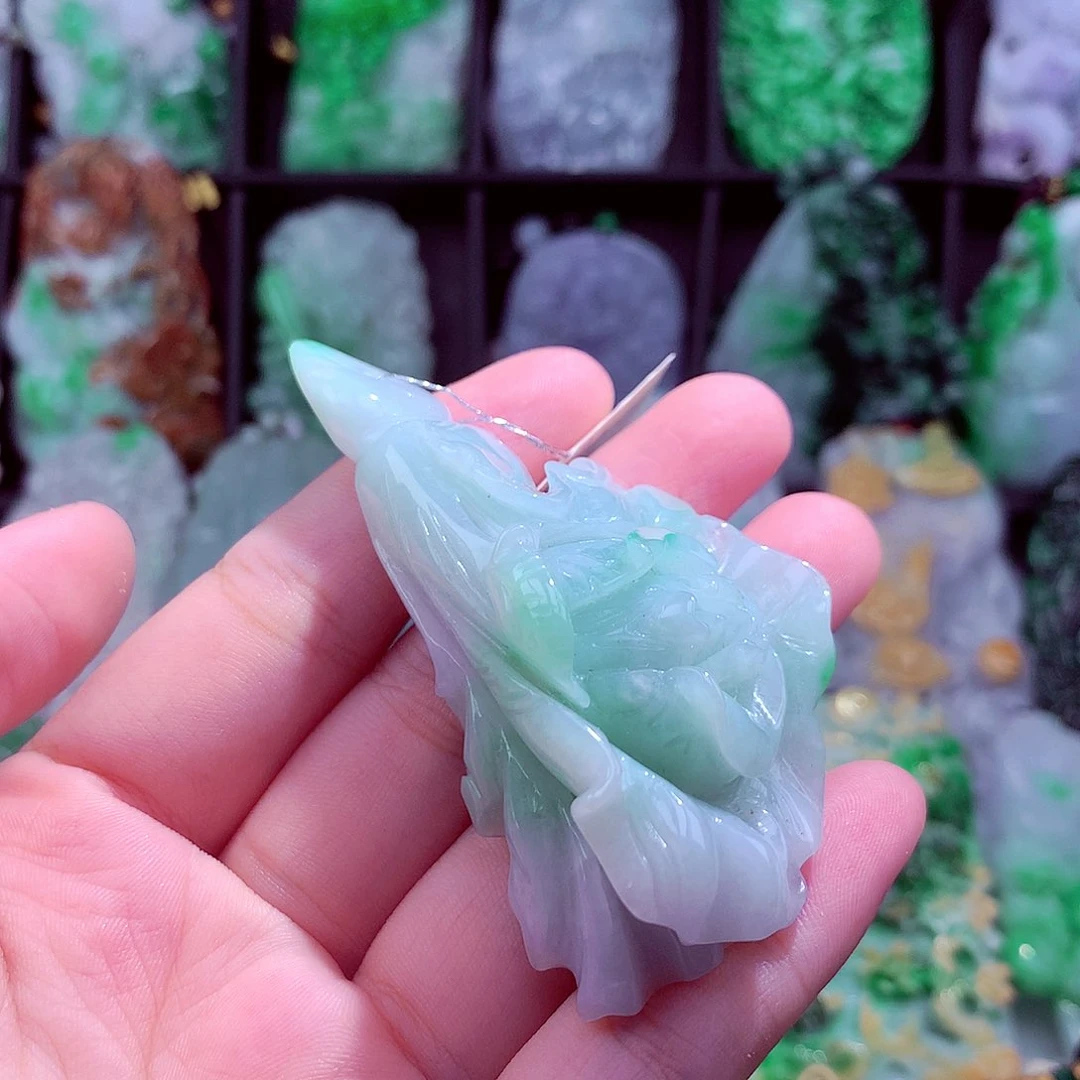 翡翠未镶嵌颈饰挂件