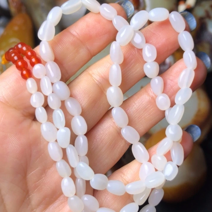 和田玉未镶嵌珠宝奇石