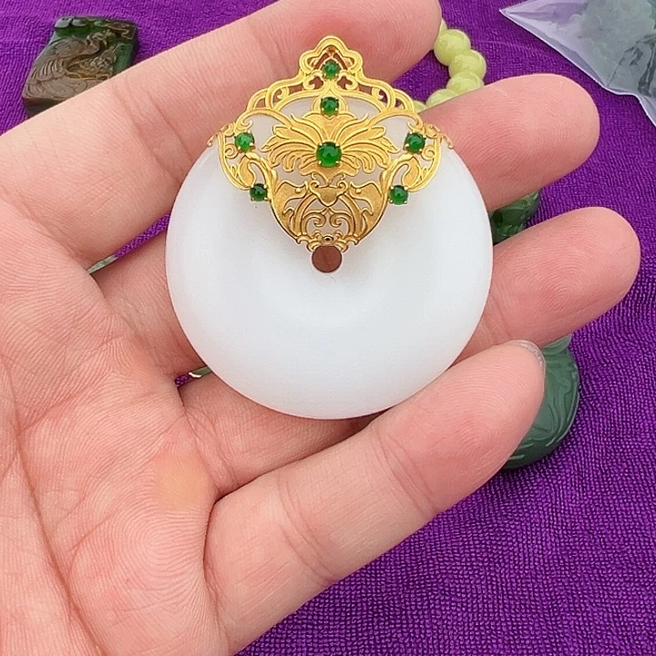 和田玉（糖玉）18K金镶嵌吊坠(不含链)