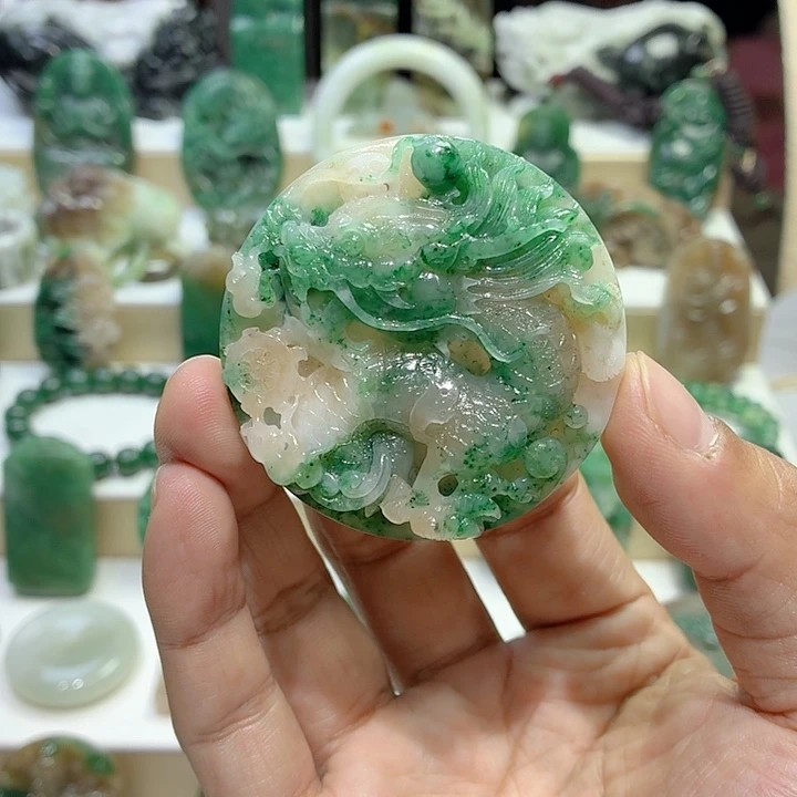 独山玉未镶嵌颈饰53 厚11.6