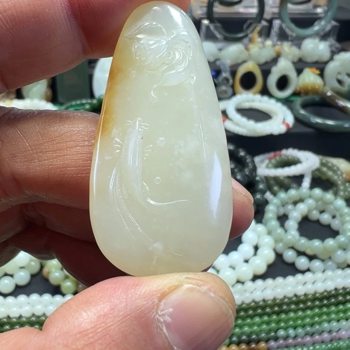 和田玉未镶嵌吊坠(不含链)