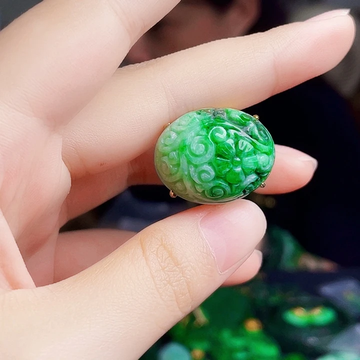 翡翠银S925镶嵌颈饰多样性