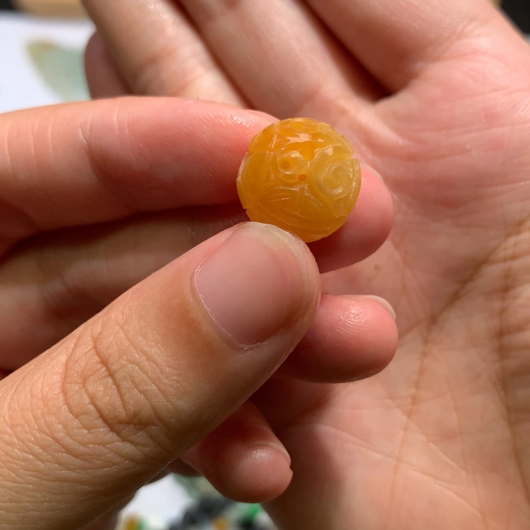 定制翡翠未镶嵌镂空珠