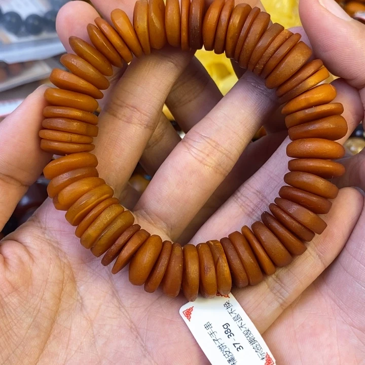 未镶嵌琥珀珠宝奇石