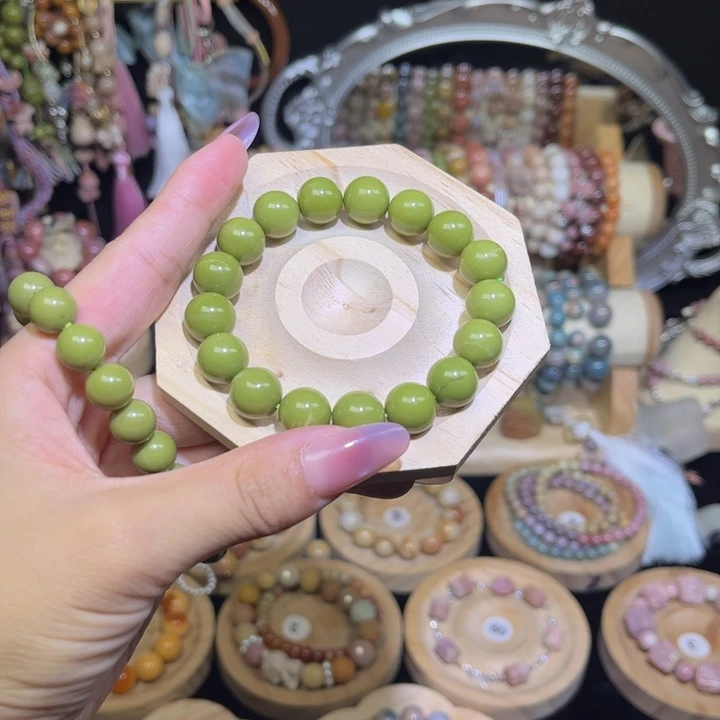 石英质玉未镶嵌手链