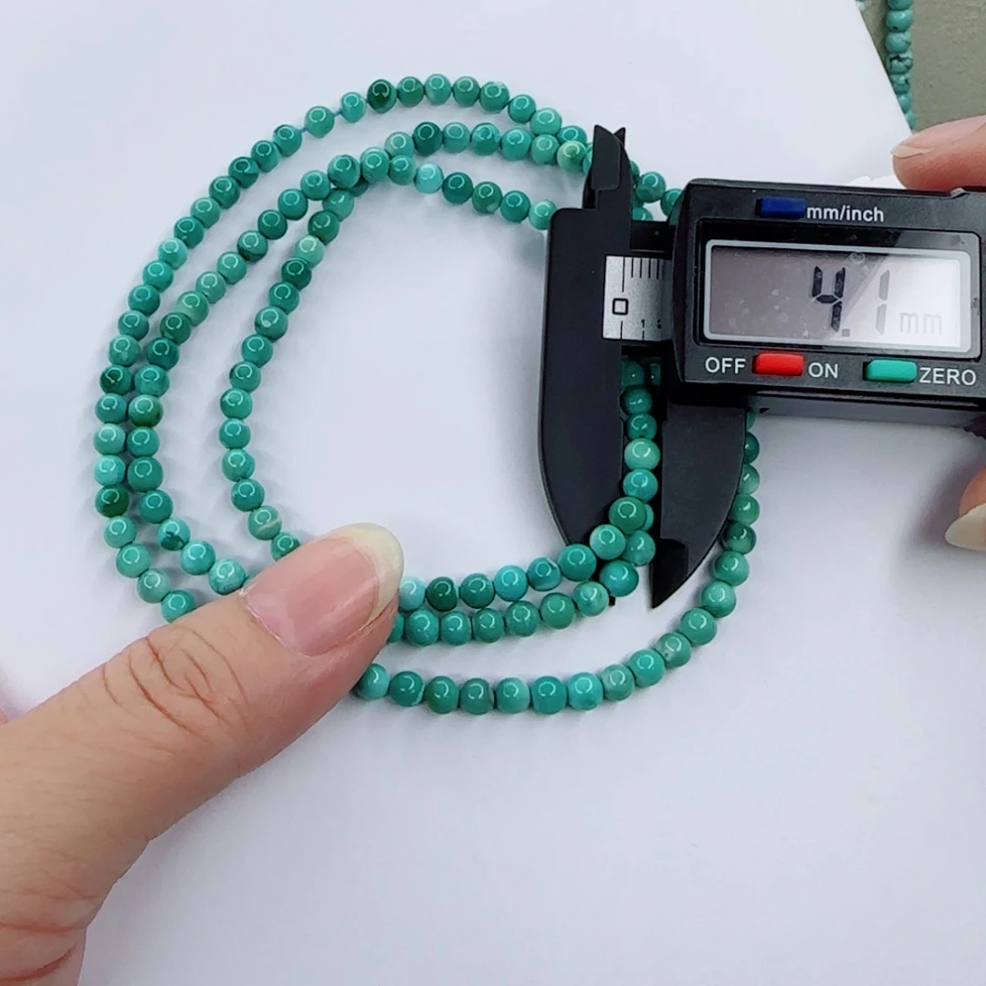 艾***y绿松石未镶嵌颈饰