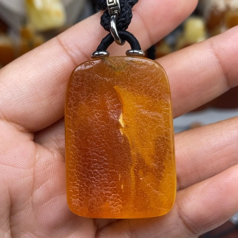 【闪购商品】琥珀颈饰未镶嵌