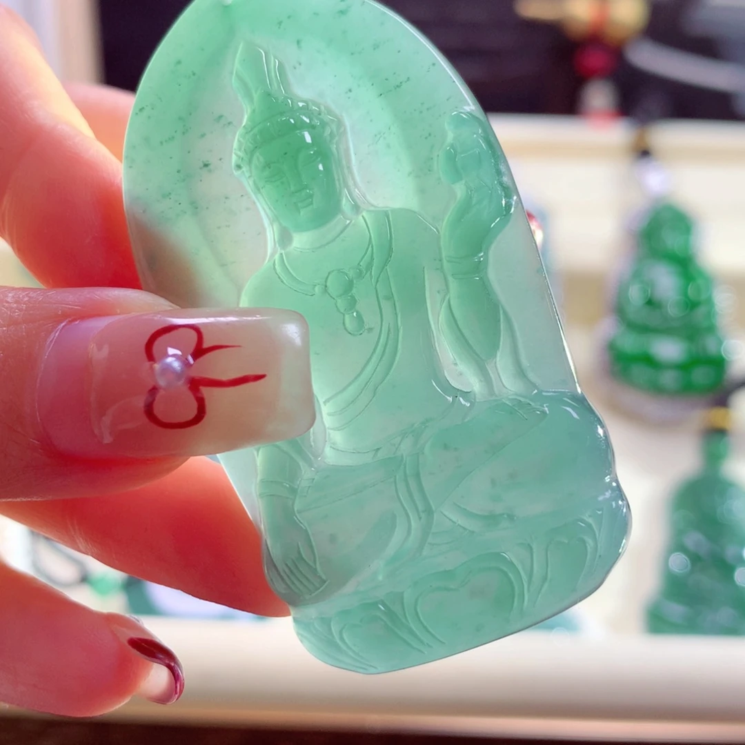 翡翠颈饰未镶嵌天然