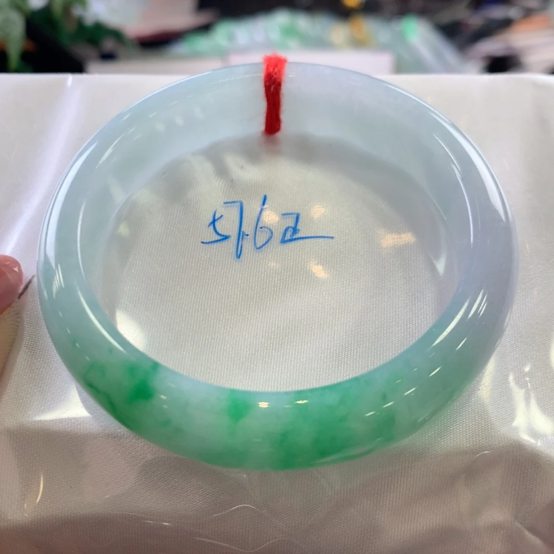 翡翠手镯未镶嵌5758正