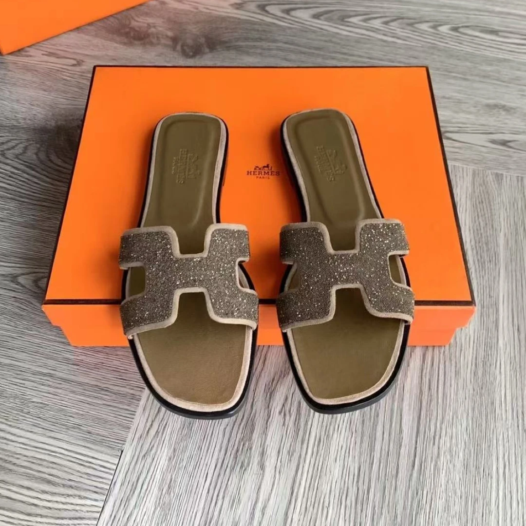 99新 Hermes/爱马仕 爱马仕灰色h平底钻钻拖鞋36.5