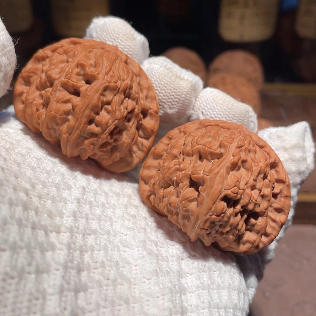 把件文玩核桃45三角球白