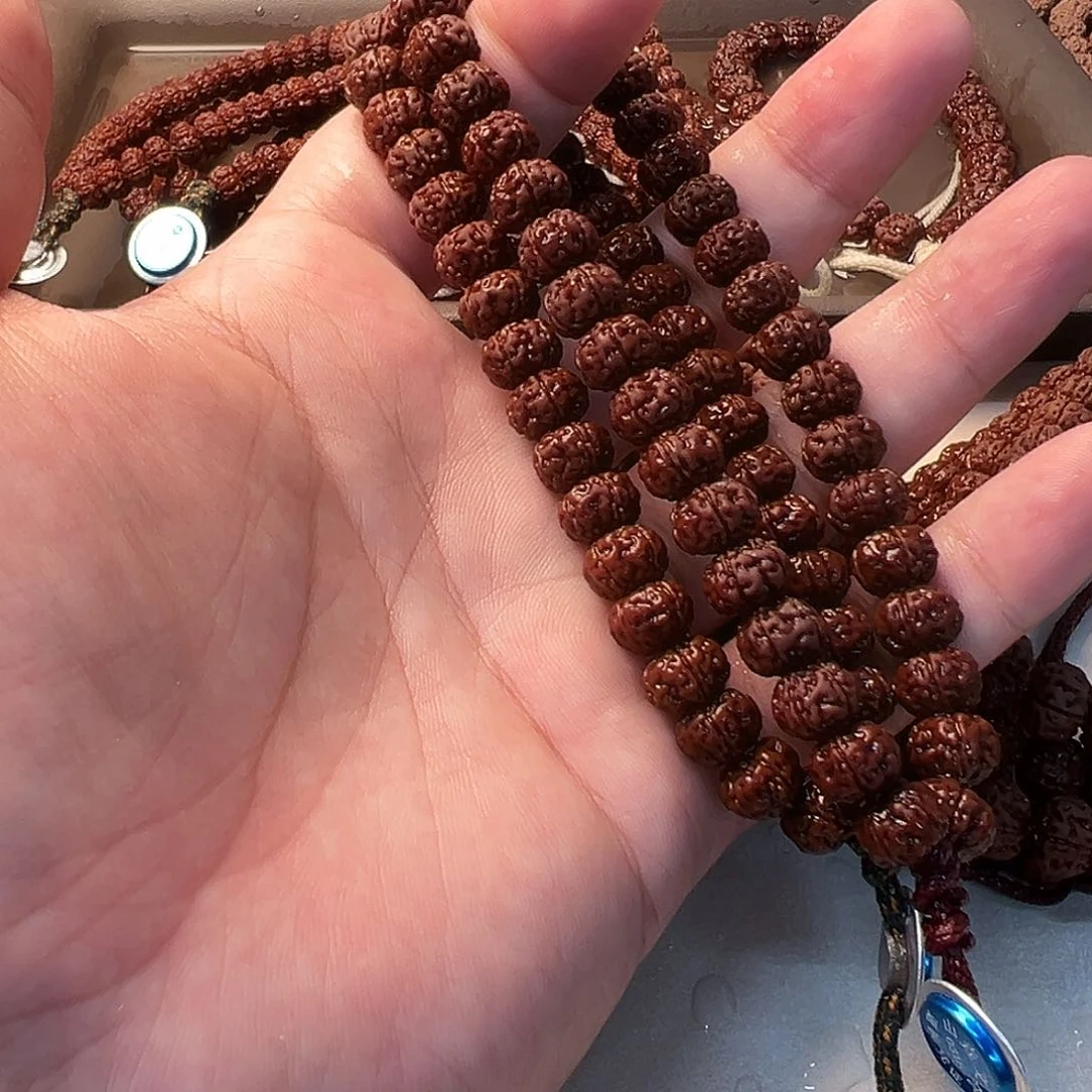 金刚菩提吊坠老树王手持10