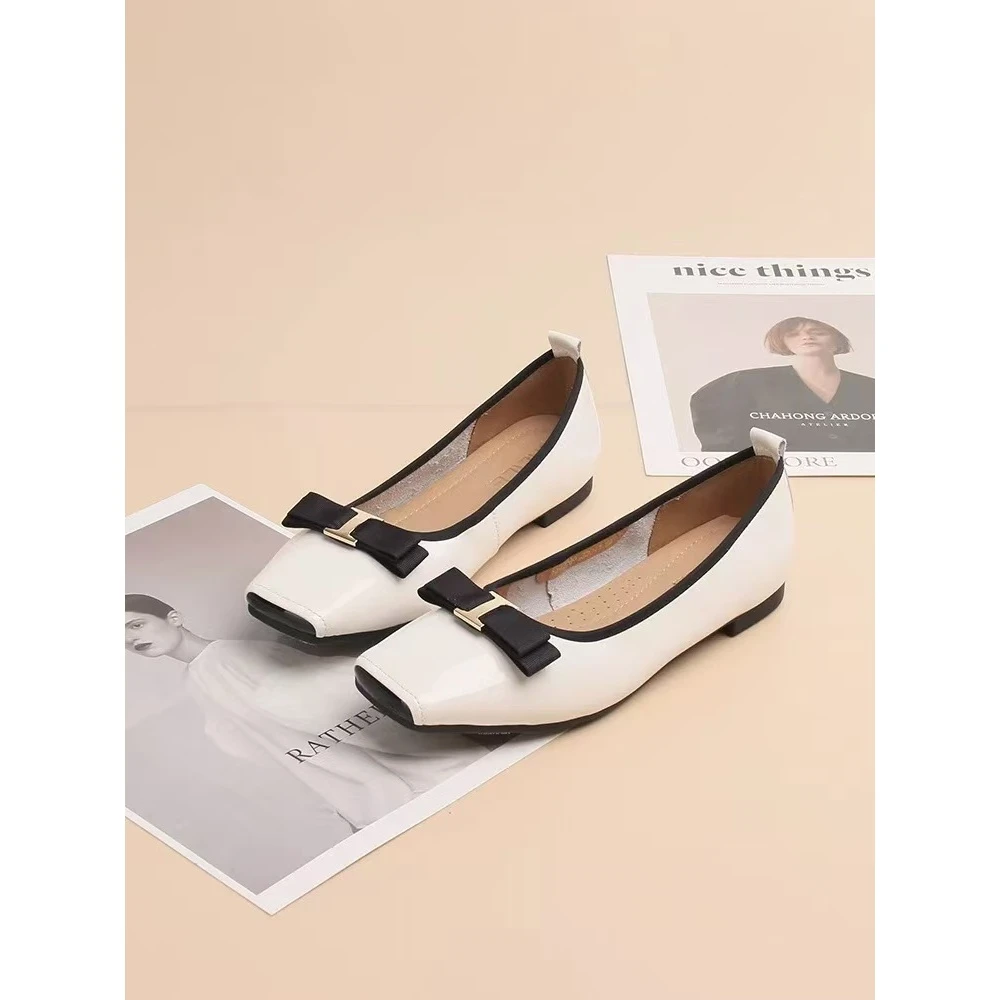 C3240 米白色 时尚方头舒适平跟浅口超软真皮女单鞋