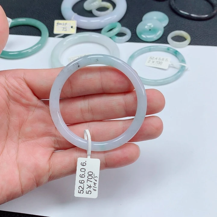 翡翠未镶嵌手镯52-53叮当