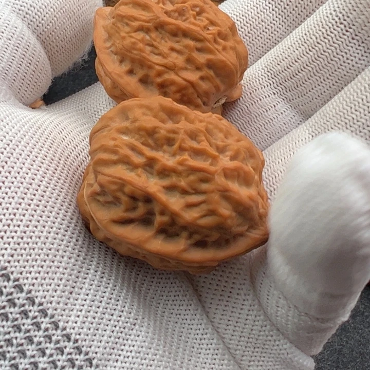 超***星文玩核桃吊坠小腊鸡199