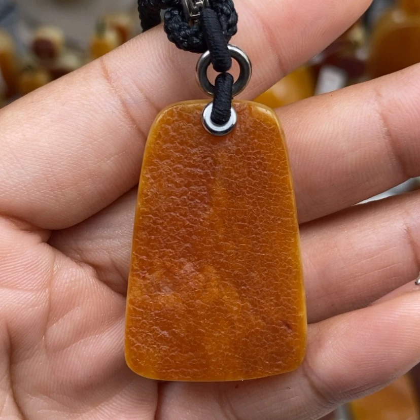 【闪购商品】琥珀颈饰未镶嵌