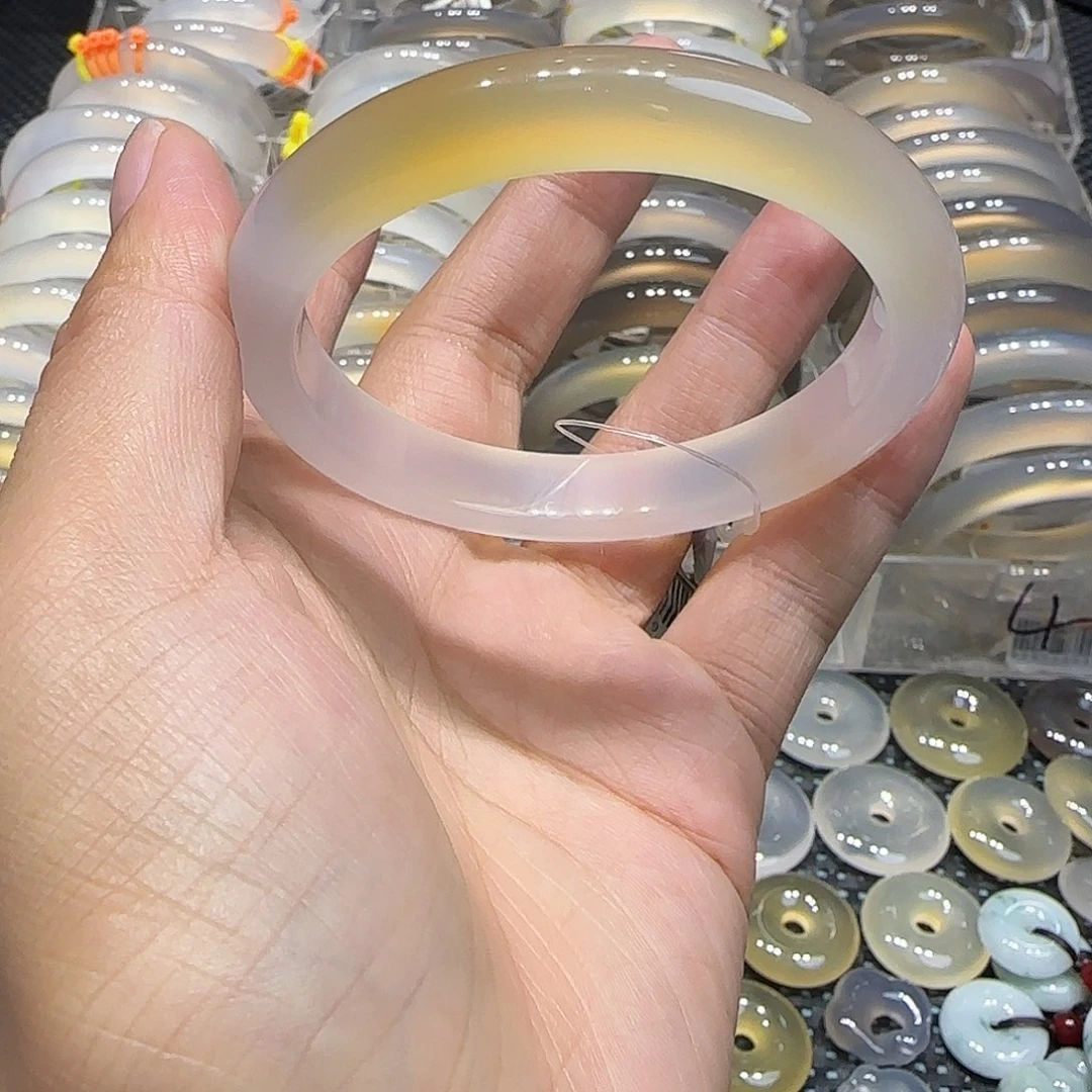 玛瑙/玉髓未镶嵌手镯57一口糖孤品