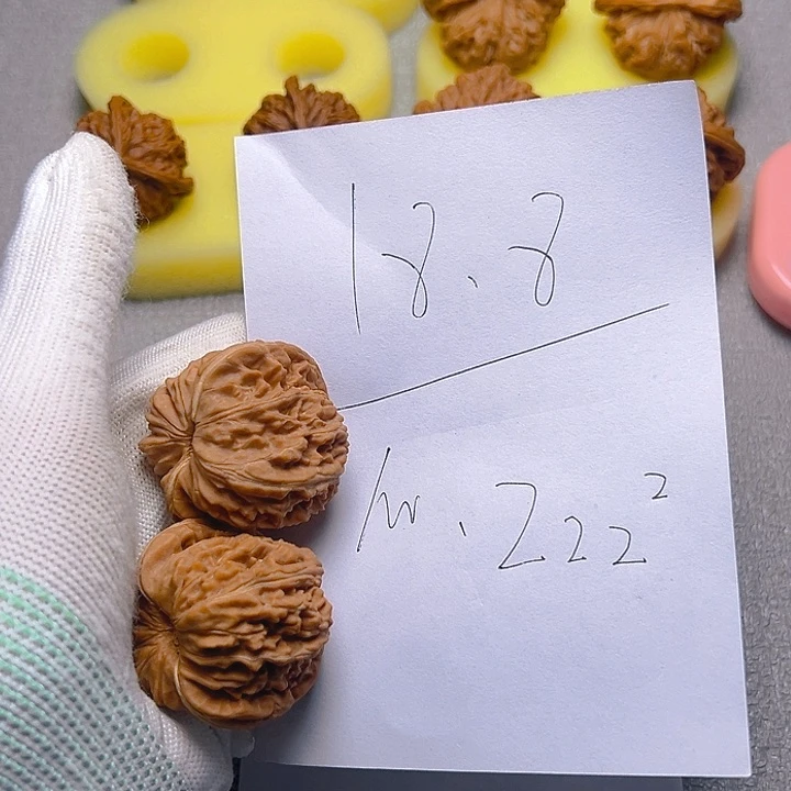 大叶紫檀（黑酸枝木类）M****ᶻ