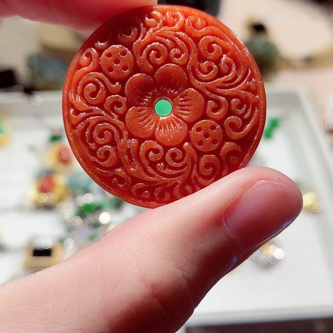 翡翠颈饰未镶嵌翡翠z