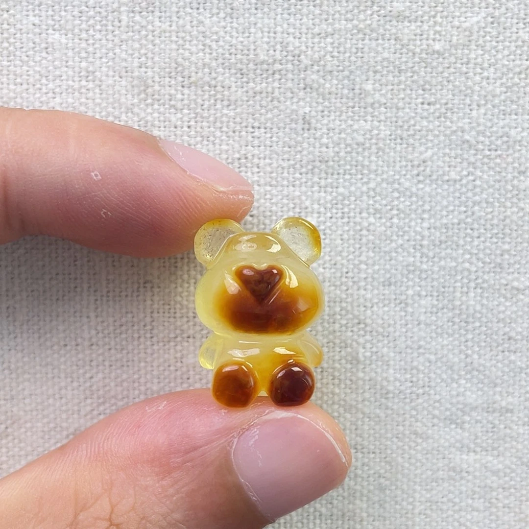 裸石琥珀未镶嵌金沙小熊