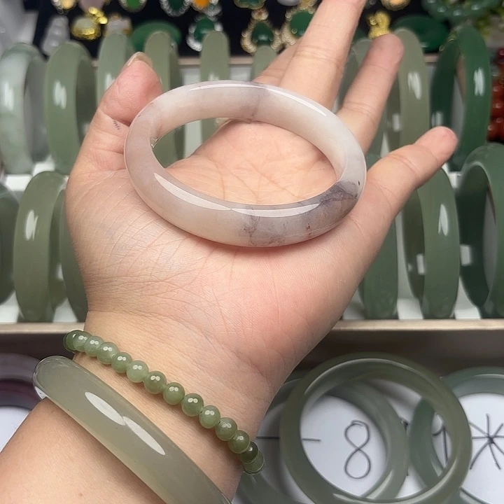 石英岩玉未镶嵌手镯