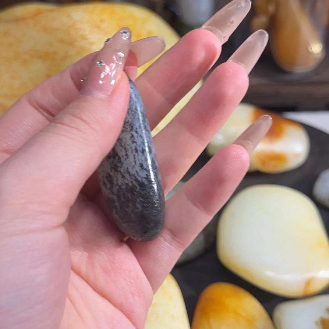 自***翔和田玉（青玉）未镶嵌挂件