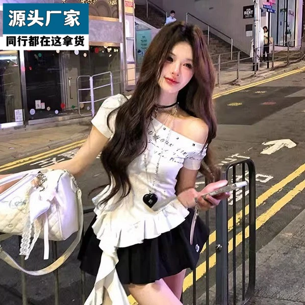 梵乐芬韩版设计感斜肩字母短袖T恤女夏季修身显瘦辣妹风荷叶边飘