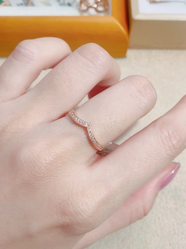 18k金戒指（v排戒指）福利款558一克