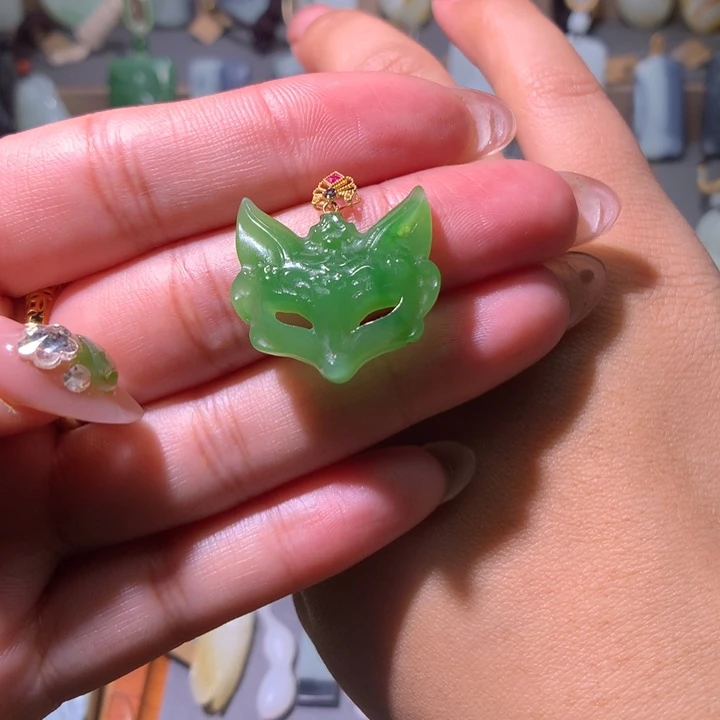 和田玉18K金镶嵌颈饰
