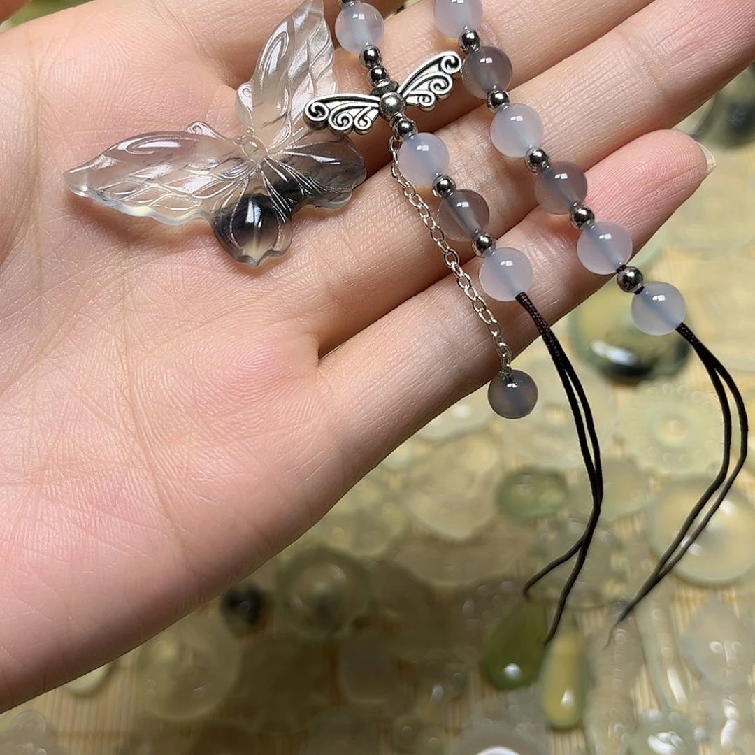 婉***盈未镶嵌岫玉颈饰吊坠